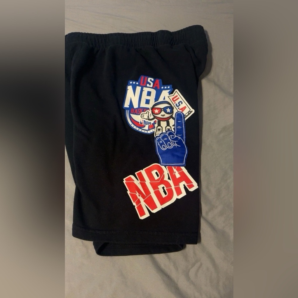 Vintage NBA Basketball Men’s Medium Black USA Logo Shorts